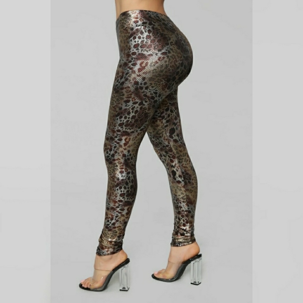FN Folied Leopard Print Leggings - Picture 2 of 5